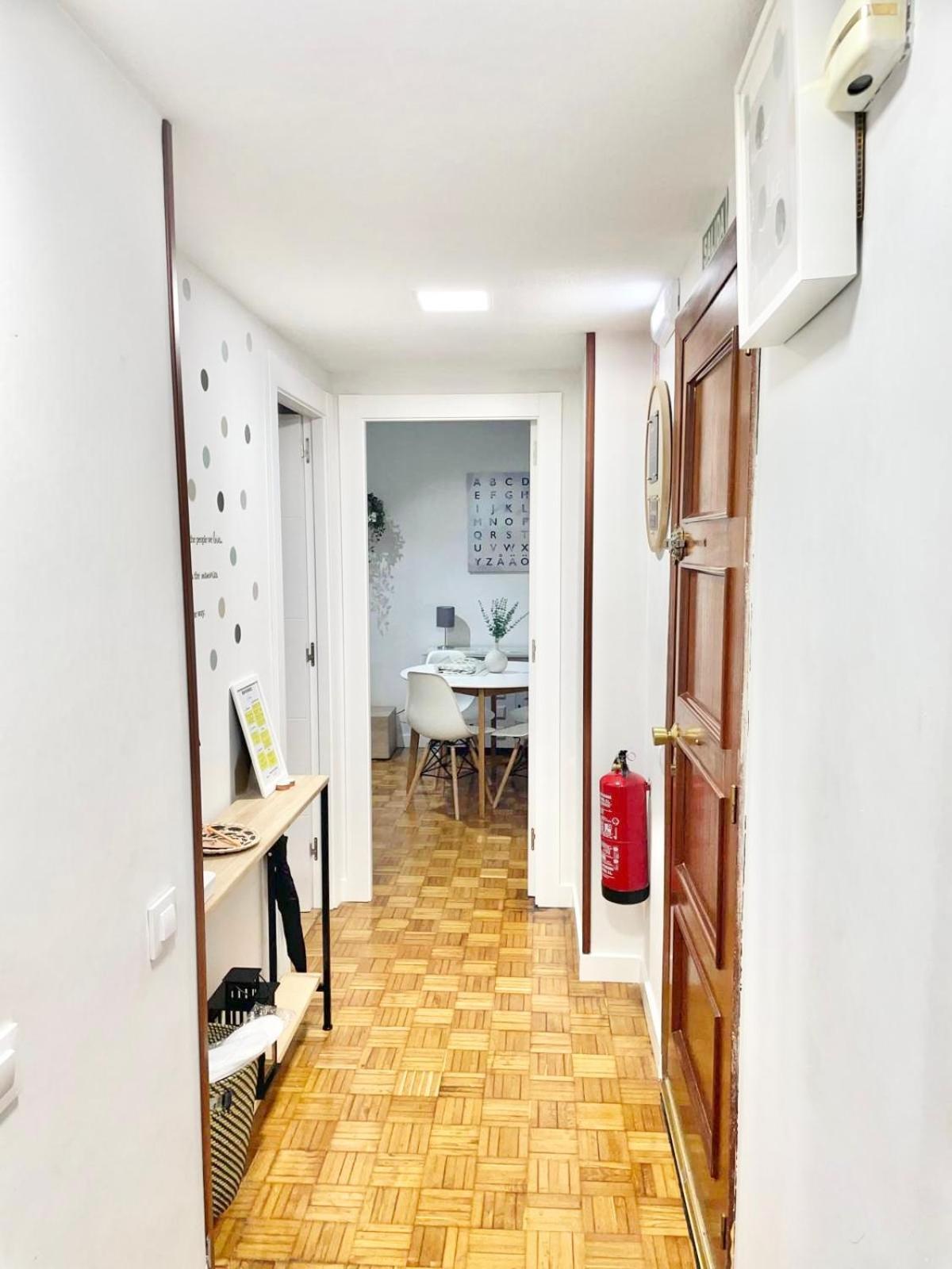 Tranquilidad Al Lado Del Centro Parking Incluido Apartman Oviedo Kültér fotó