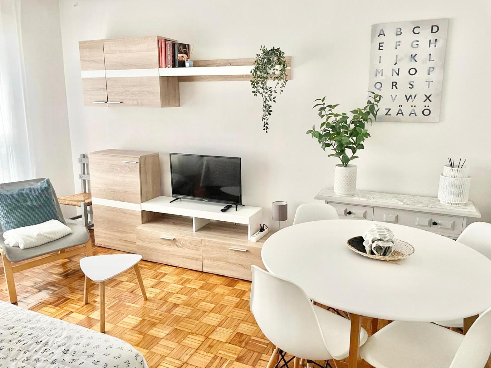 Tranquilidad Al Lado Del Centro Parking Incluido Apartman Oviedo Kültér fotó